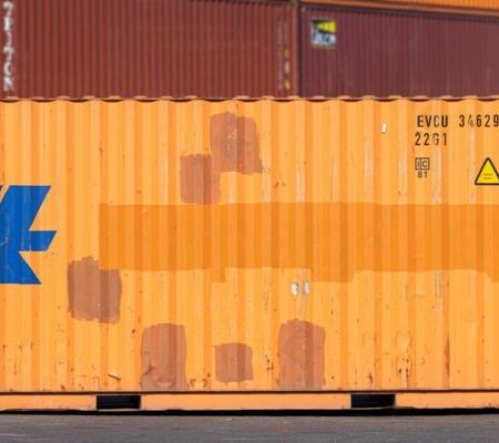 20 FT SHIPPING CONTAINERS - Image 2